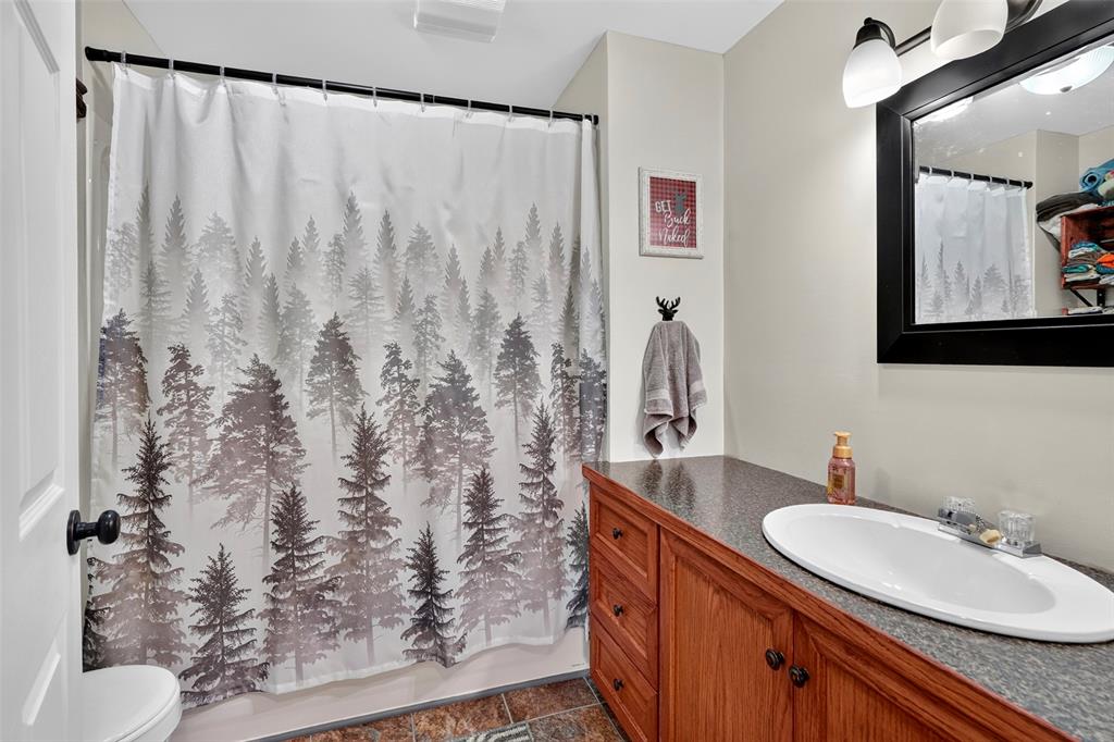 2 INGRIDS LAND, ROACHES LINE, Newfoundland, Canada A0A 1W0, ,2 BathroomsBathrooms,Residential,For Sale,INGRIDS LAND,6409