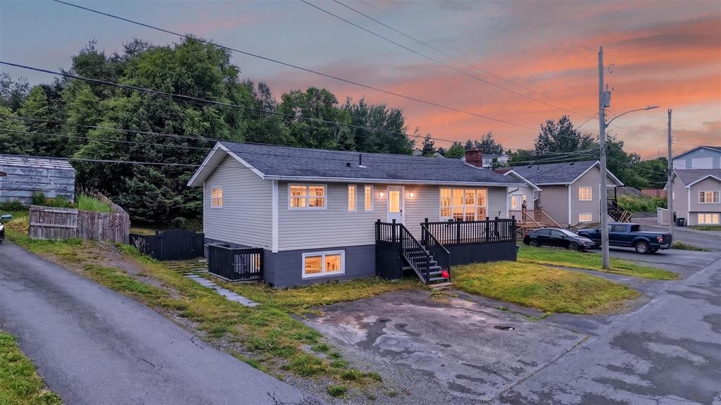 27 VALLEY ROAD, CLARENVILLE, Newfoundland, Canada A5A 1Z8, ,2 BathroomsBathrooms,Residential,For Sale,VALLEY ROAD,6423