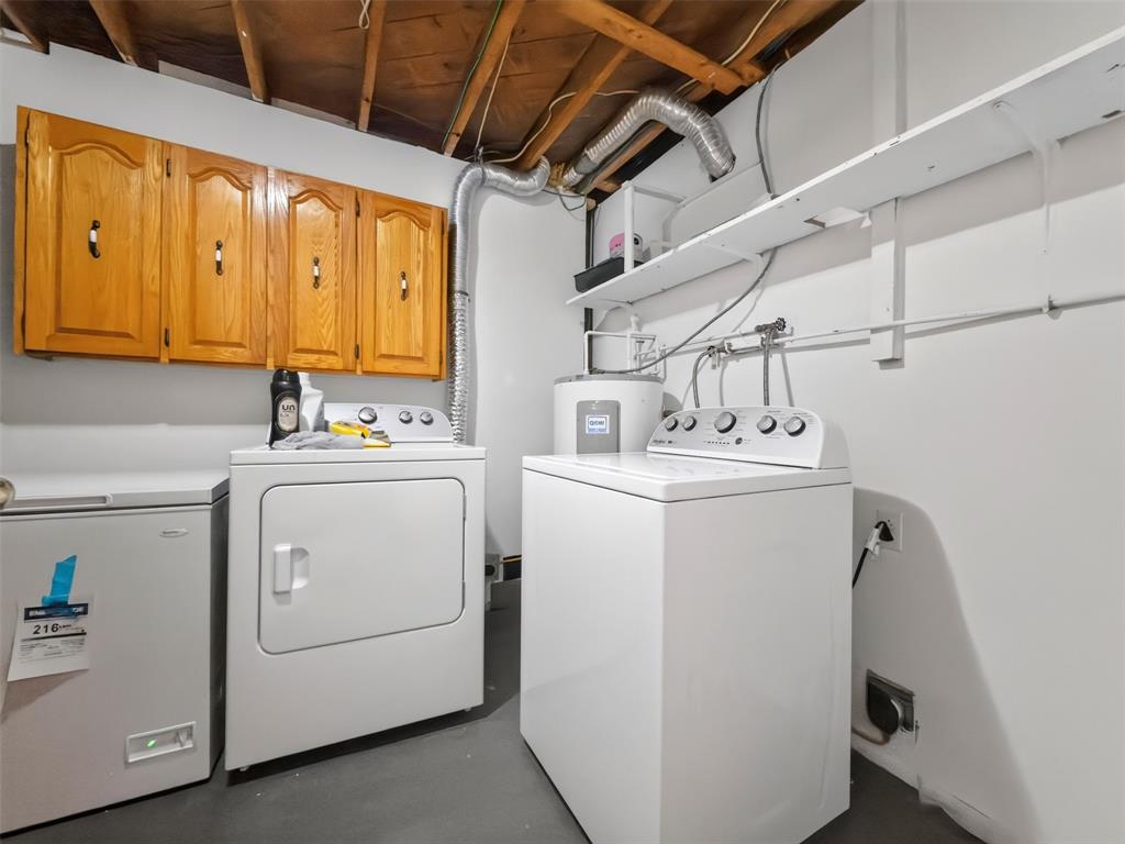 27 VALLEY ROAD, CLARENVILLE, Newfoundland, Canada A5A 1Z8, ,2 BathroomsBathrooms,Residential,For Sale,VALLEY ROAD,6423