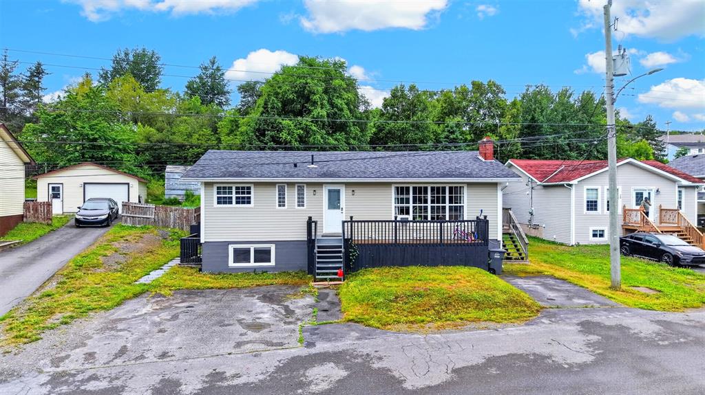 27 VALLEY ROAD, CLARENVILLE, Newfoundland, Canada A5A 1Z8, ,2 BathroomsBathrooms,Residential,For Sale,VALLEY ROAD,6423