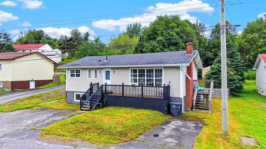 27 VALLEY ROAD, CLARENVILLE, Newfoundland, Canada A5A 1Z8, ,2 BathroomsBathrooms,Residential,For Sale,VALLEY ROAD,6423