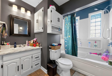 27 VALLEY ROAD, CLARENVILLE, Newfoundland, Canada A5A 1Z8, ,2 BathroomsBathrooms,Residential,For Sale,VALLEY ROAD,6423 27 VALLEY ROAD, CLARENVILLE, Newfoundland, Canada A5A 1Z8, ,2 BathroomsBathrooms,Residential,For Sale,VALLEY ROAD,6423