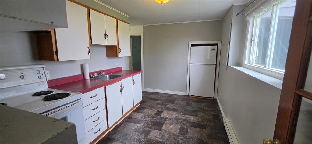 10 ATLANTIC STREET, MARYSTOWN, Newfoundland, Canada A0E 2M0, ,2 BathroomsBathrooms,Residential,For Sale,ATLANTIC STREET,6440