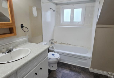 10 ATLANTIC STREET, MARYSTOWN, Newfoundland, Canada A0E 2M0, ,2 BathroomsBathrooms,Residential,For Sale,ATLANTIC STREET,6440