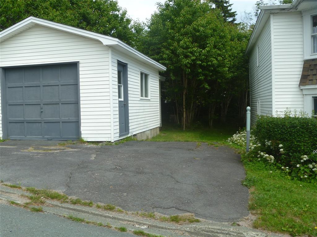16 MUSGRAVE STREET, CARBONEAR, Newfoundland, Canada A1Y 1B6, ,1 BathroomBathrooms,Residential,Sale Pending,MUSGRAVE STREET,6441