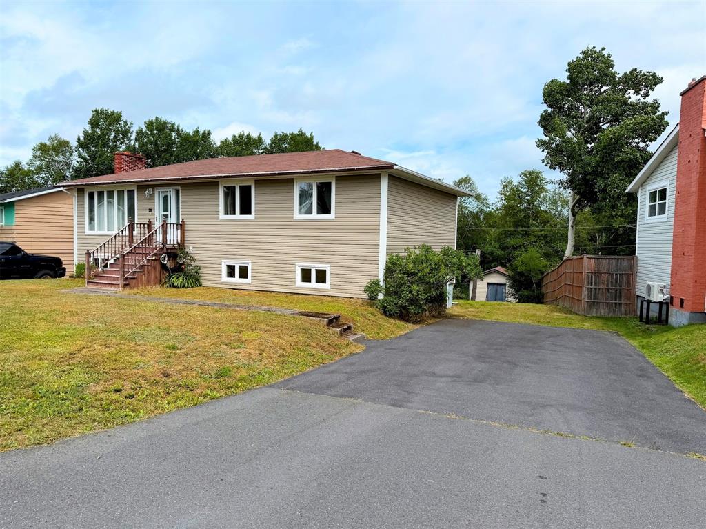 20 PRINCE STREET, CLARENVILLE, Newfoundland, Canada A5A 1W3, ,2 BathroomsBathrooms,Residential,For Sale,PRINCE STREET,6456