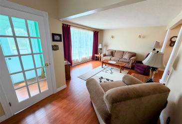 20 PRINCE STREET, CLARENVILLE, Newfoundland, Canada A5A 1W3, ,2 BathroomsBathrooms,Residential,For Sale,PRINCE STREET,6456 20 PRINCE STREET, CLARENVILLE, Newfoundland, Canada A5A 1W3, ,2 BathroomsBathrooms,Residential,For Sale,PRINCE STREET,6456