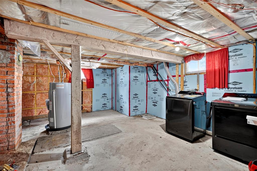 253 WATER STREET, BAY ROBERTS, Newfoundland, Canada A0A 1G0, ,1 BathroomBathrooms,Residential,For Sale,WATER STREET,6458