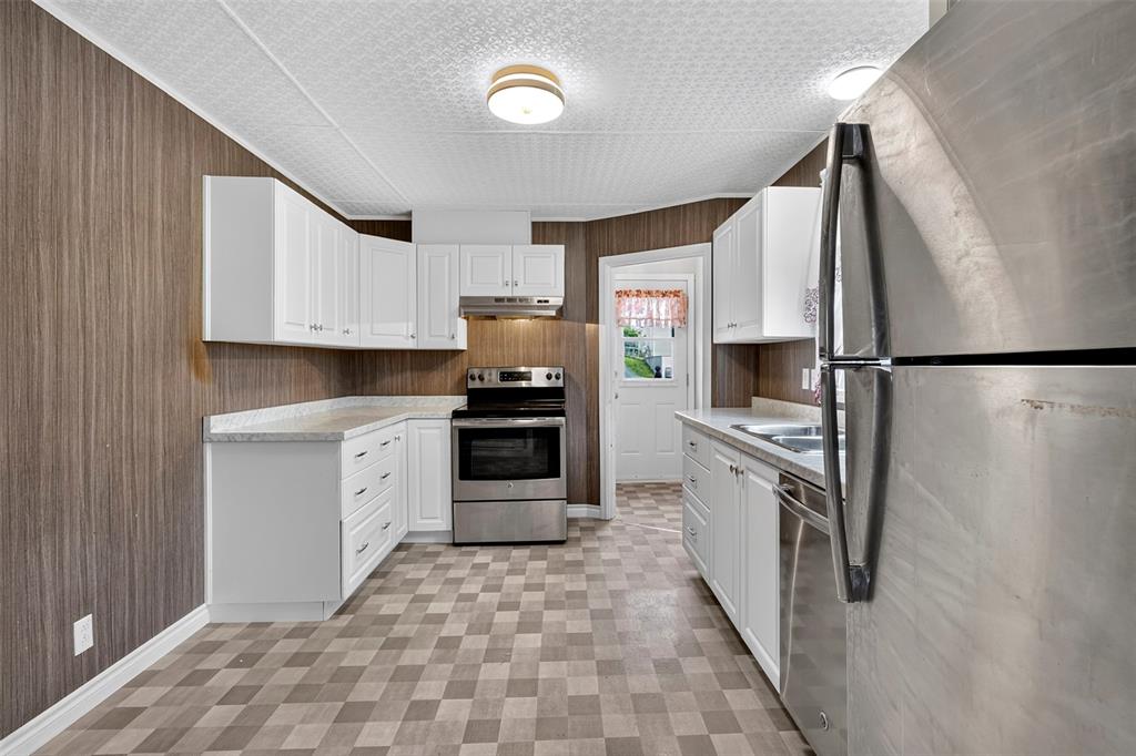 253 WATER STREET, BAY ROBERTS, Newfoundland, Canada A0A 1G0, ,1 BathroomBathrooms,Residential,For Sale,WATER STREET,6458