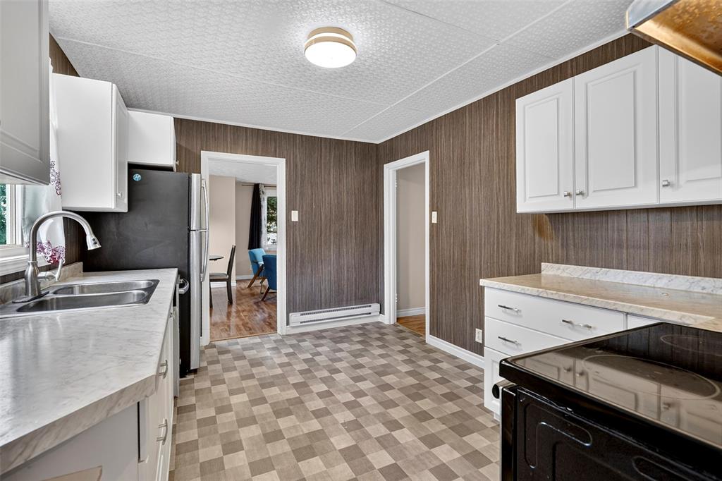 253 WATER STREET, BAY ROBERTS, Newfoundland, Canada A0A 1G0, ,1 BathroomBathrooms,Residential,For Sale,WATER STREET,6458