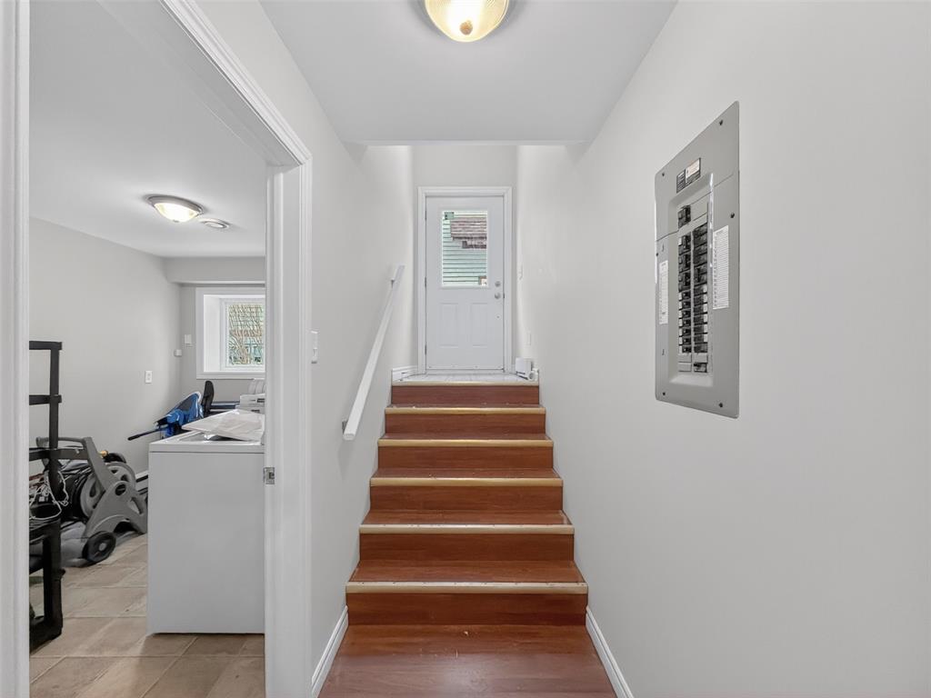 11 CREWE PLACE, CLARENVILLE, Newfoundland, Canada A5A 0A2, ,2 BathroomsBathrooms,Residential,Sale Pending,CREWE PLACE,6482