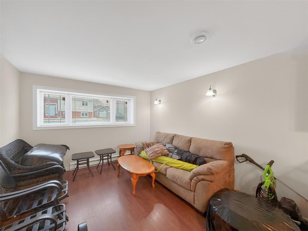 11 CREWE PLACE, CLARENVILLE, Newfoundland, Canada A5A 0A2, ,2 BathroomsBathrooms,Residential,Sale Pending,CREWE PLACE,6482