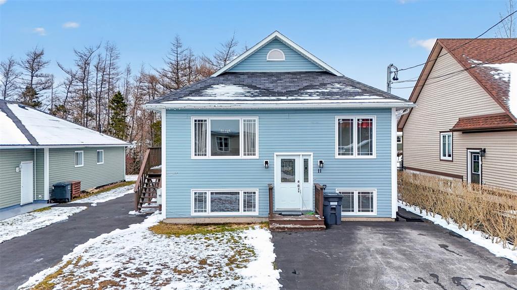 11 CREWE PLACE, CLARENVILLE, Newfoundland, Canada A5A 0A2, ,2 BathroomsBathrooms,Residential,Sale Pending,CREWE PLACE,6482