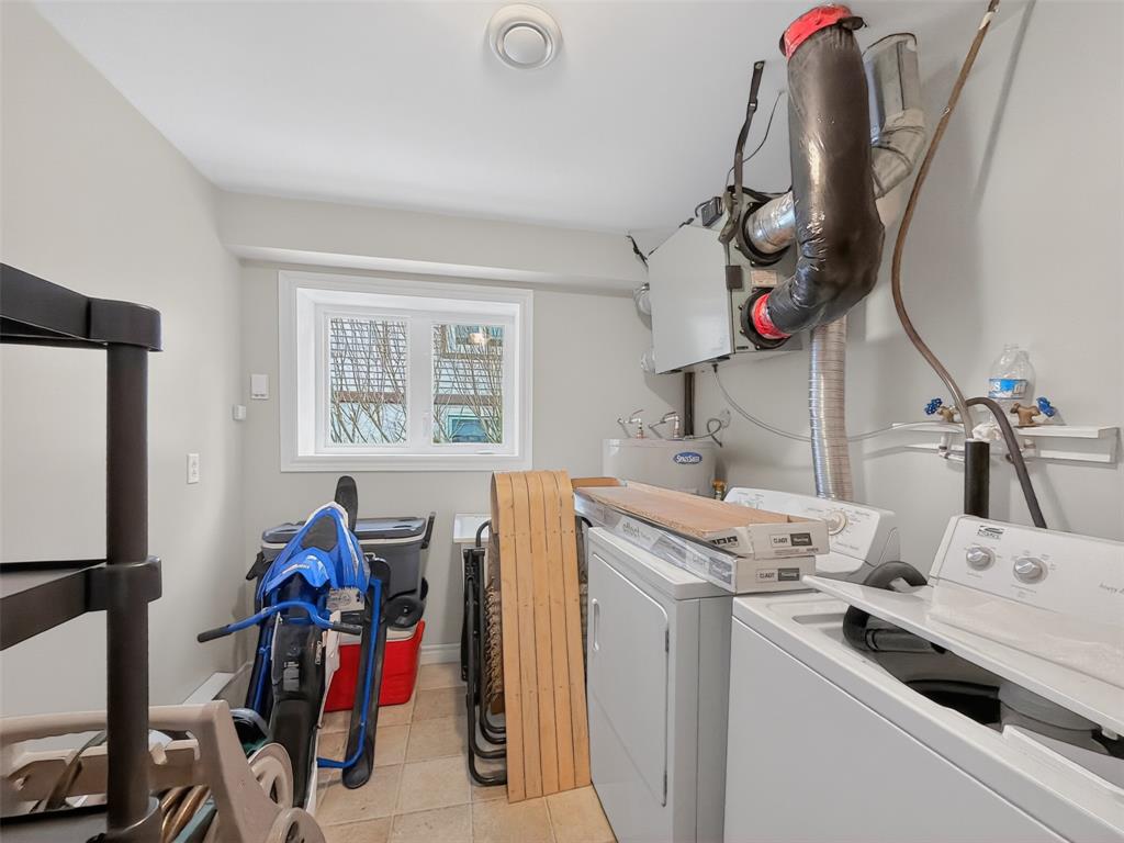 11 CREWE PLACE, CLARENVILLE, Newfoundland, Canada A5A 0A2, ,2 BathroomsBathrooms,Residential,Sale Pending,CREWE PLACE,6482