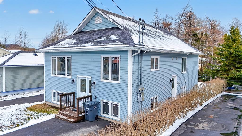 11 CREWE PLACE, CLARENVILLE, Newfoundland, Canada A5A 0A2, ,2 BathroomsBathrooms,Residential,Sale Pending,CREWE PLACE,6482
