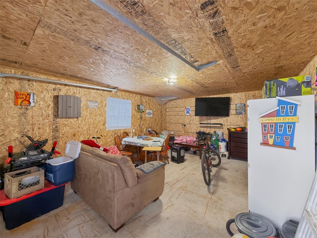 11 CREWE PLACE, CLARENVILLE, Newfoundland, Canada A5A 0A2, ,2 BathroomsBathrooms,Residential,Sale Pending,CREWE PLACE,6482