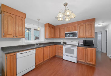 11 CREWE PLACE, CLARENVILLE, Newfoundland, Canada A5A 0A2, ,2 BathroomsBathrooms,Residential,Sale Pending,CREWE PLACE,6482 11 CREWE PLACE, CLARENVILLE, Newfoundland, Canada A5A 0A2, ,2 BathroomsBathrooms,Residential,Sale Pending,CREWE PLACE,6482