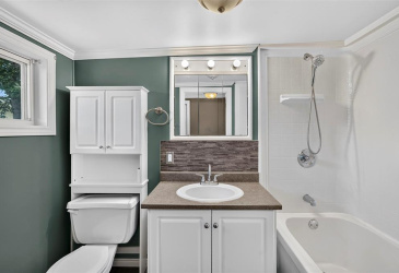 87 CONCEPTION BAY HIGHWAY, BAY ROBERTS, Newfoundland, Canada A0A 1G0, ,1 BathroomBathrooms,Residential,For Sale,CONCEPTION BAY HIGHWAY,6490