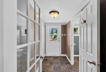 87 CONCEPTION BAY HIGHWAY, BAY ROBERTS, Newfoundland, Canada A0A 1G0, ,1 BathroomBathrooms,Residential,For Sale,CONCEPTION BAY HIGHWAY,6490