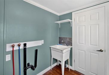 87 CONCEPTION BAY HIGHWAY, BAY ROBERTS, Newfoundland, Canada A0A 1G0, ,1 BathroomBathrooms,Residential,For Sale,CONCEPTION BAY HIGHWAY,6490