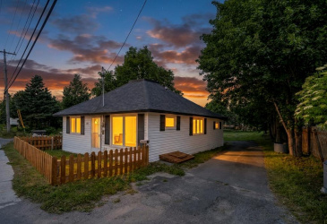 87 CONCEPTION BAY HIGHWAY, BAY ROBERTS, Newfoundland, Canada A0A 1G0, ,1 BathroomBathrooms,Residential,For Sale,CONCEPTION BAY HIGHWAY,6490