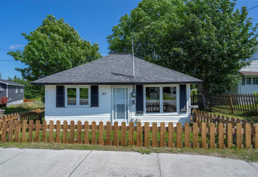 87 CONCEPTION BAY HIGHWAY, BAY ROBERTS, Newfoundland, Canada A0A 1G0, ,1 BathroomBathrooms,Residential,For Sale,CONCEPTION BAY HIGHWAY,6490