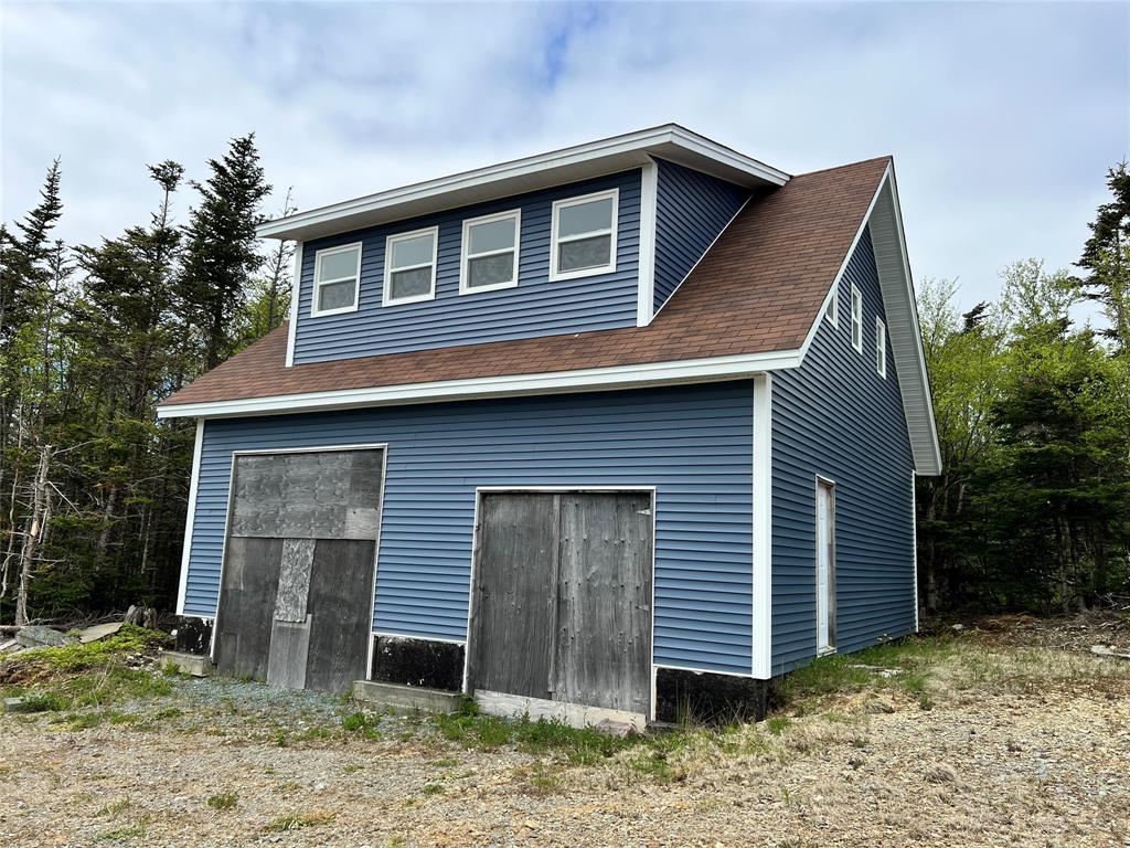 18 WHISKEY HILL, BAY ROBERTS, Newfoundland, Canada A0A 1G0, ,0,Residential,For Sale,WHISKEY HILL,6492