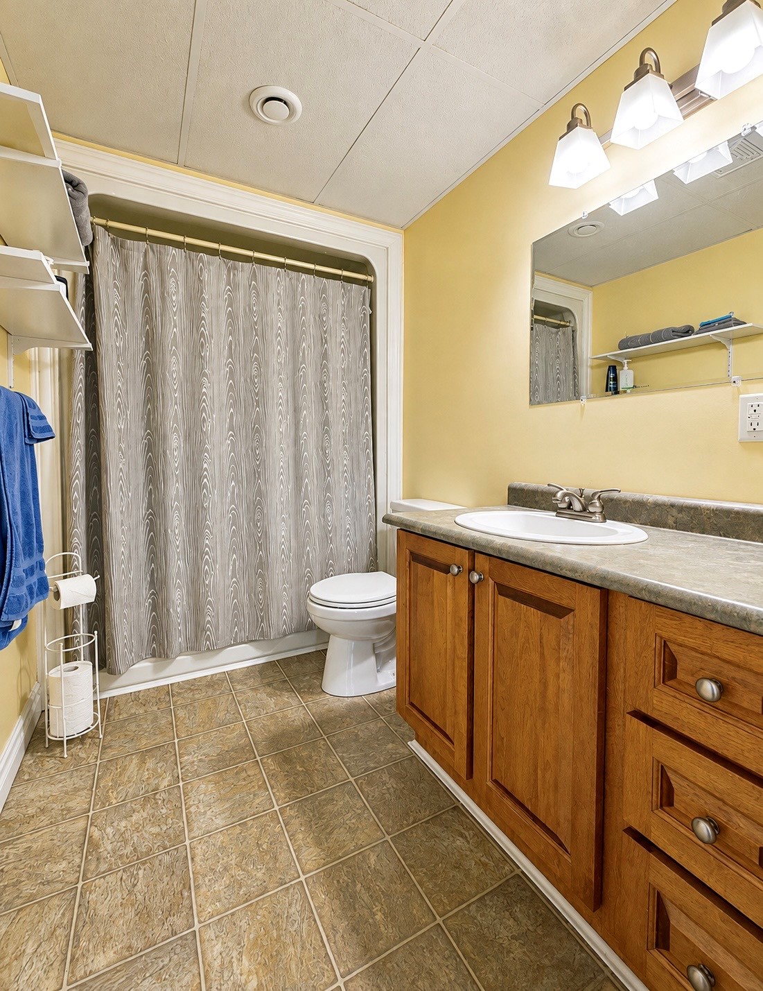 76 CLEARWATER DRIVE, CLARENVILLE, Newfoundland, Canada A5A 4P6, ,2 BathroomsBathrooms,Residential,For Sale,CLEARWATER DRIVE,6494