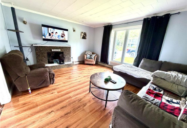58 BALBO DRIVE, CLARENVILLE, Newfoundland, Canada A5A 4B1, ,3 BathroomsBathrooms,Residential,For Sale,BALBO DRIVE,6499