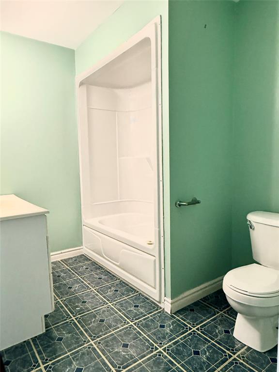 2 SCHOOL HILL, BURGOYNE'S COVE, Newfoundland, Canada A0C 1G0, ,2 BathroomsBathrooms,Residential,For Sale,SCHOOL HILL,6500