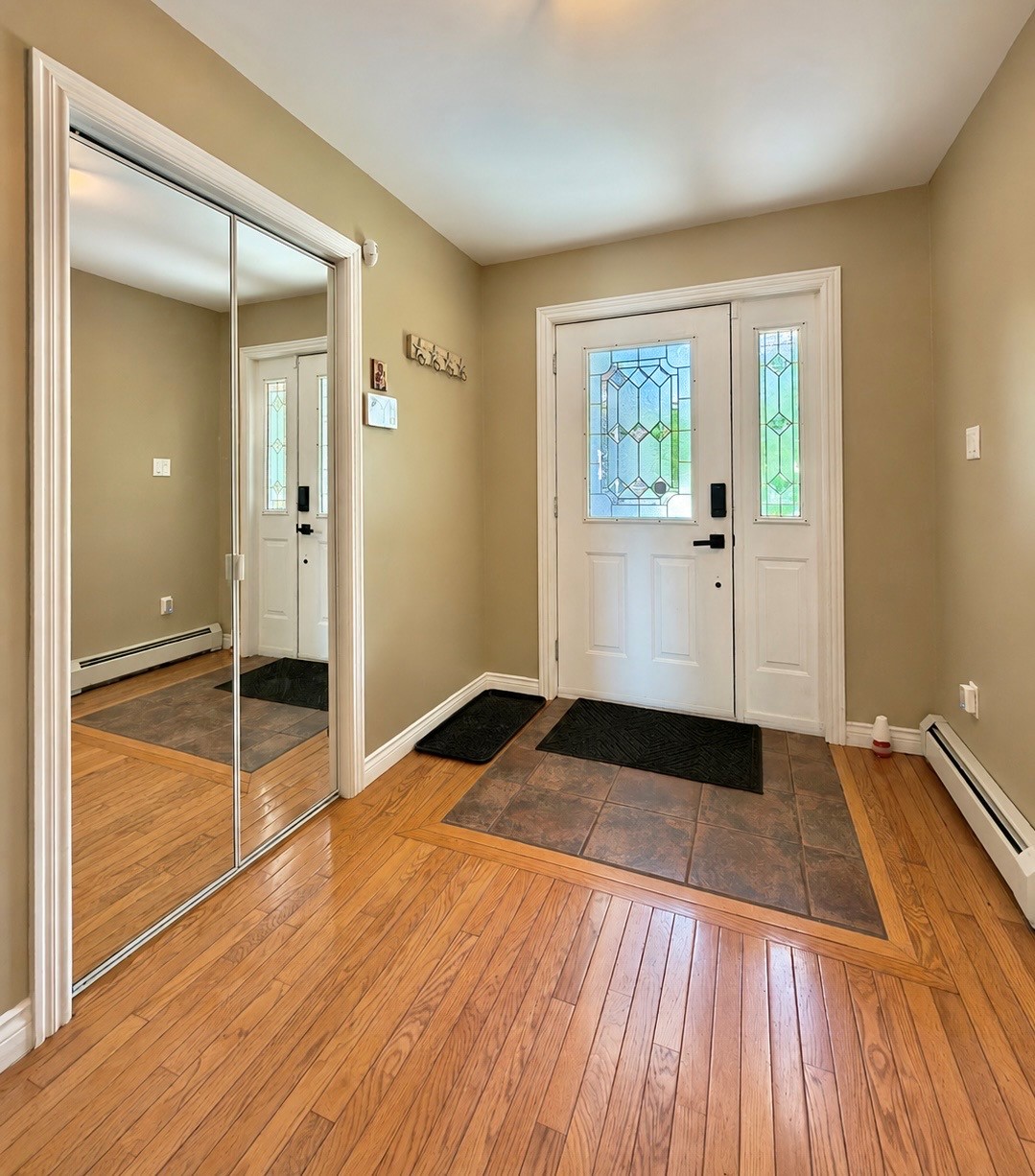 13-15 MUNICIPAL SQUARE, CLARENVILLE, Newfoundland, Canada A5A 1T4, ,2 BathroomsBathrooms,Residential,For Sale,MUNICIPAL SQUARE,6501