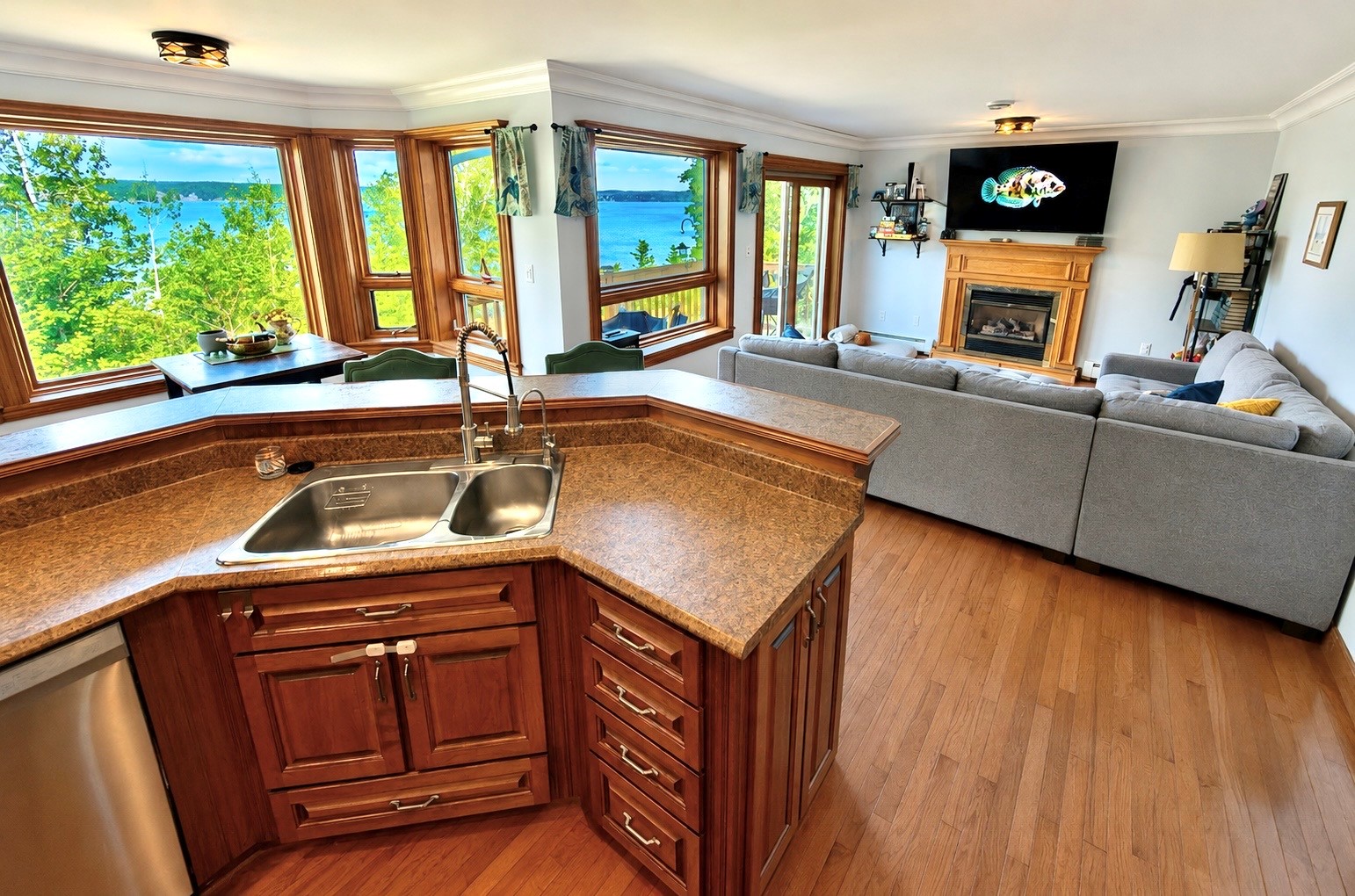 13-15 MUNICIPAL SQUARE, CLARENVILLE, Newfoundland, Canada A5A 1T4, ,2 BathroomsBathrooms,Residential,For Sale,MUNICIPAL SQUARE,6501
