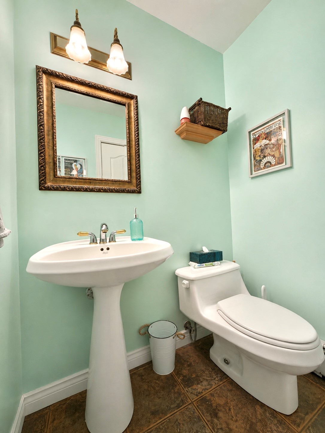 13-15 MUNICIPAL SQUARE, CLARENVILLE, Newfoundland, Canada A5A 1T4, ,2 BathroomsBathrooms,Residential,For Sale,MUNICIPAL SQUARE,6501