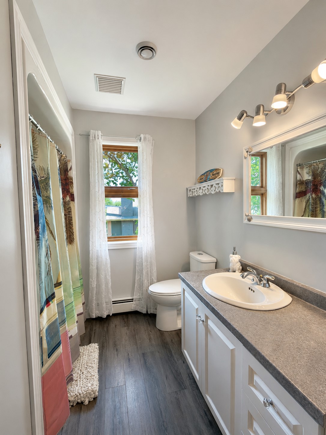 13-15 MUNICIPAL SQUARE, CLARENVILLE, Newfoundland, Canada A5A 1T4, ,2 BathroomsBathrooms,Residential,For Sale,MUNICIPAL SQUARE,6501
