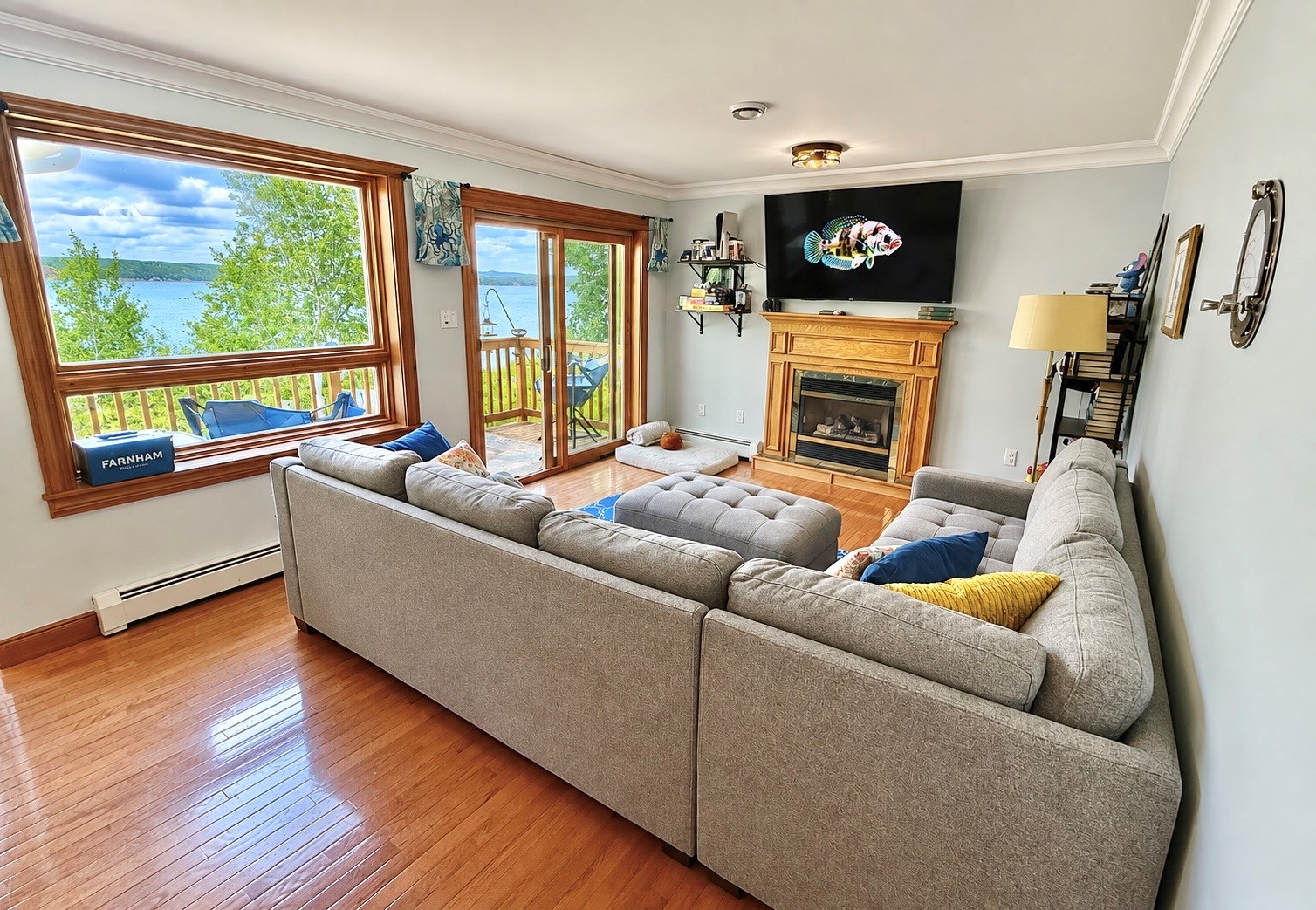 13-15 MUNICIPAL SQUARE, CLARENVILLE, Newfoundland, Canada A5A 1T4, ,2 BathroomsBathrooms,Residential,For Sale,MUNICIPAL SQUARE,6501