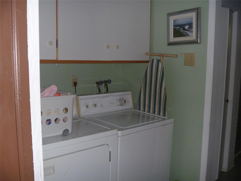 16 PATRICK STREET, CARBONEAR, Newfoundland, Canada A1Y 1B7, ,2 BathroomsBathrooms,Residential,For Sale,PATRICK STREET,6502