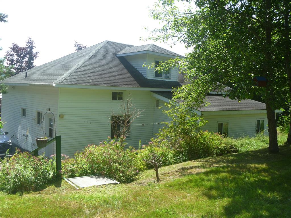 16 PATRICK STREET, CARBONEAR, Newfoundland, Canada A1Y 1B7, ,2 BathroomsBathrooms,Residential,For Sale,PATRICK STREET,6502