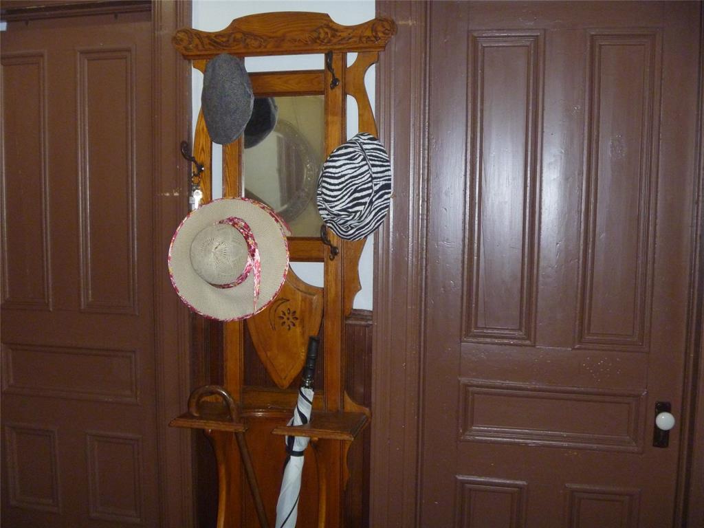16 PATRICK STREET, CARBONEAR, Newfoundland, Canada A1Y 1B7, ,2 BathroomsBathrooms,Residential,For Sale,PATRICK STREET,6502