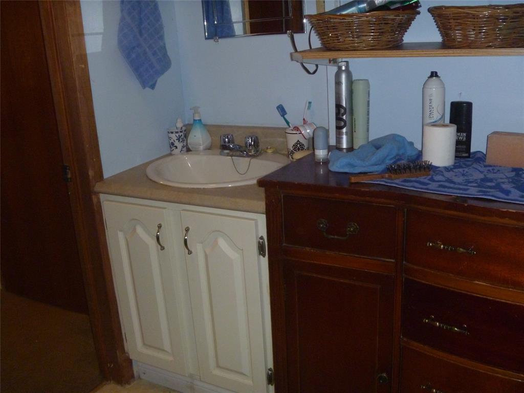 16 PATRICK STREET, CARBONEAR, Newfoundland, Canada A1Y 1B7, ,2 BathroomsBathrooms,Residential,For Sale,PATRICK STREET,6502