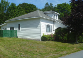 16 PATRICK STREET, CARBONEAR, Newfoundland, Canada A1Y 1B7, ,2 BathroomsBathrooms,Residential,For Sale,PATRICK STREET,6502