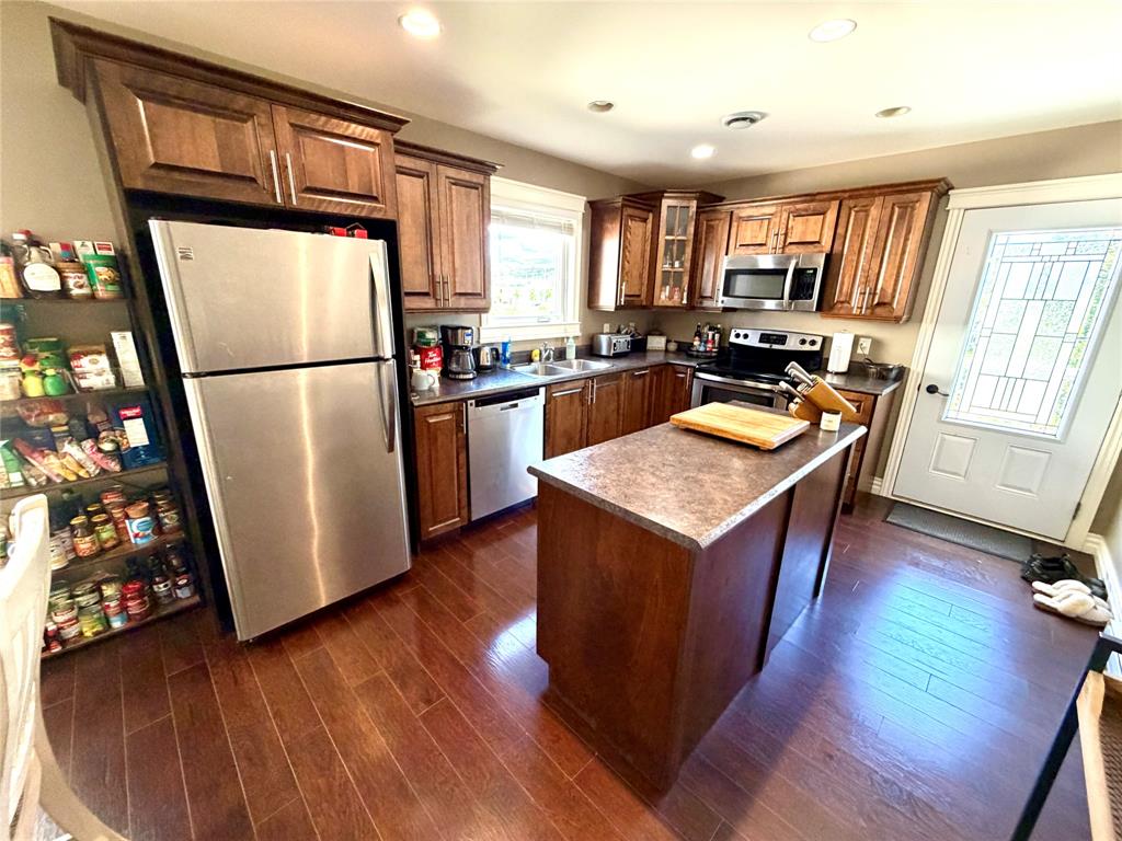 60 HIGH BIRCHY CRESCENT, CLARENVILLE, Newfoundland, Canada A5A 1H7, ,3 BathroomsBathrooms,Residential,For Sale,HIGH BIRCHY CRESCENT,6518