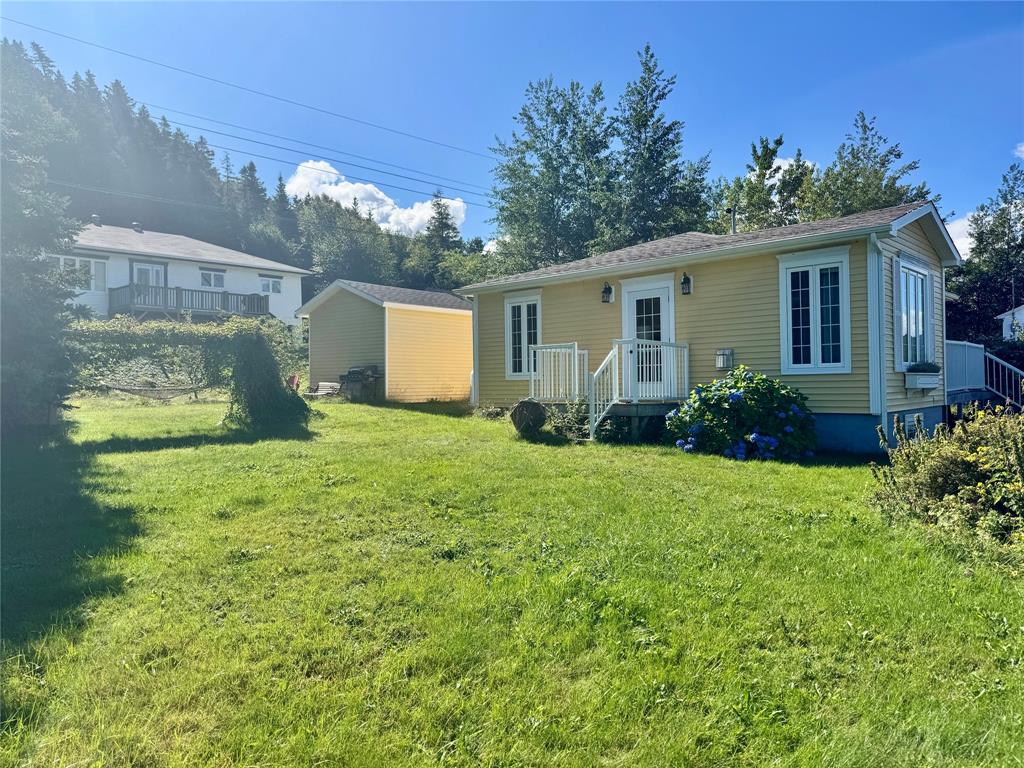 28 COUNTRY ROAD, HODGE'S COVE, Newfoundland, Canada A0E 2A0, ,1 BathroomBathrooms,Residential,For Sale,COUNTRY ROAD,6529