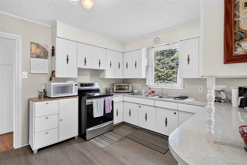 12 NEW ROAD HILL, BAY ROBERTS, Newfoundland, Canada A0A 3V0, ,1 BathroomBathrooms,Residential,For Sale,NEW ROAD HILL,6530