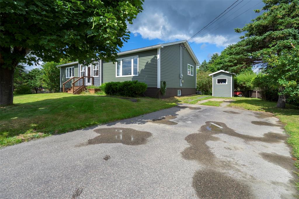 12 NEW ROAD HILL, BAY ROBERTS, Newfoundland, Canada A0A 3V0, ,1 BathroomBathrooms,Residential,For Sale,NEW ROAD HILL,6530