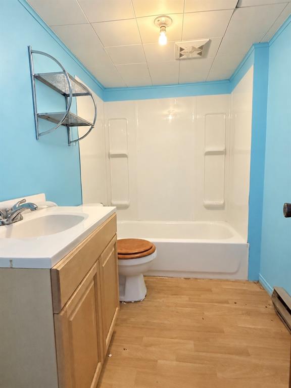 94 MEMORIAL DRIVE, CLARENVILLE, Newfoundland, Canada A5A 1N4, ,2 BathroomsBathrooms,Residential,For Sale,MEMORIAL DRIVE,6531