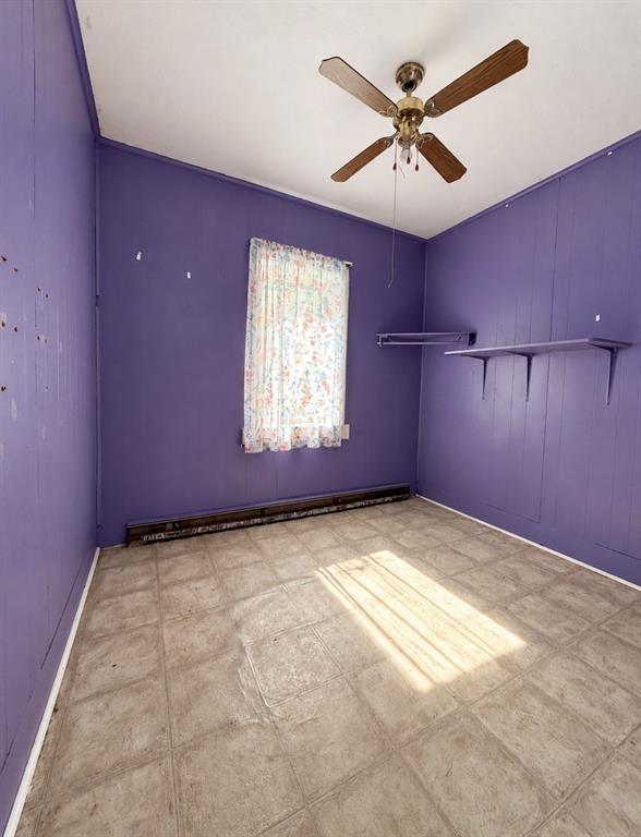 94 MEMORIAL DRIVE, CLARENVILLE, Newfoundland, Canada A5A 1N4, ,2 BathroomsBathrooms,Residential,For Sale,MEMORIAL DRIVE,6531