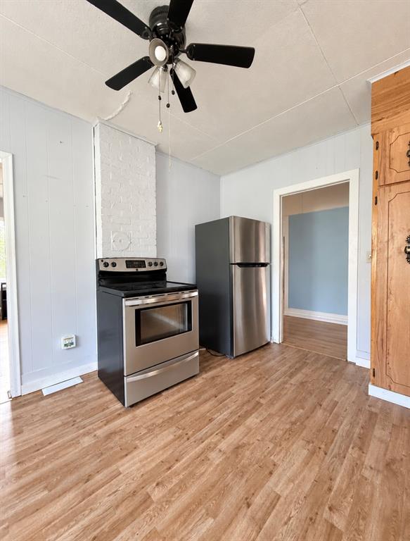 94 MEMORIAL DRIVE, CLARENVILLE, Newfoundland, Canada A5A 1N4, ,2 BathroomsBathrooms,Residential,For Sale,MEMORIAL DRIVE,6531