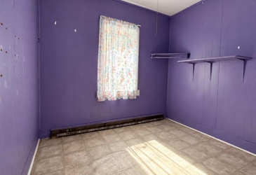 94 MEMORIAL DRIVE, CLARENVILLE, Newfoundland, Canada A5A 1N4, ,2 BathroomsBathrooms,Residential,For Sale,MEMORIAL DRIVE,6531