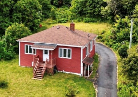 94 MEMORIAL DRIVE, CLARENVILLE, Newfoundland, Canada A5A 1N4, ,2 BathroomsBathrooms,Residential,For Sale,MEMORIAL DRIVE,6531