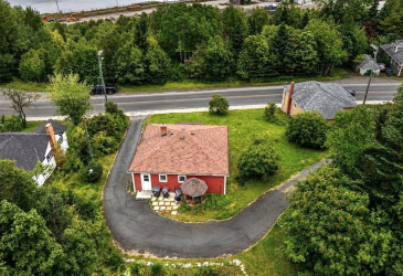 94 MEMORIAL DRIVE, CLARENVILLE, Newfoundland, Canada A5A 1N4, ,2 BathroomsBathrooms,Residential,For Sale,MEMORIAL DRIVE,6531 94 MEMORIAL DRIVE, CLARENVILLE, Newfoundland, Canada A5A 1N4, ,2 BathroomsBathrooms,Residential,For Sale,MEMORIAL DRIVE,6531